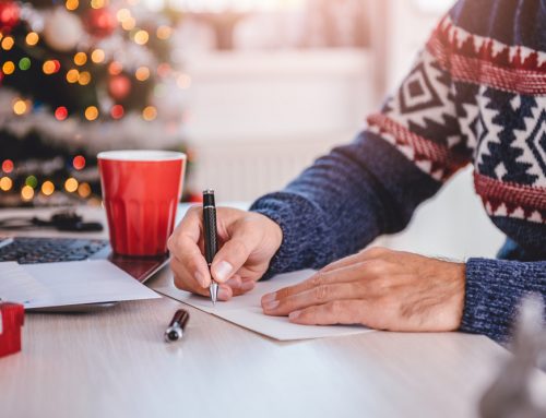 3 Reasons to Send Holiday Cards to Customers